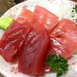桜木町「はなみち」美味しいお刺身で昼飲み！古風で落ち着くぴおシティの立ち飲み居酒屋